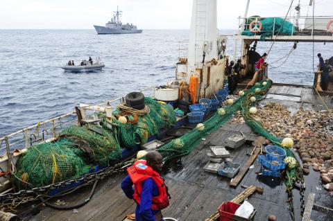 Lire la suite à propos de l’article Communiqué de presse : Renforcer la lutte contre la pêche INN au Sénégal en améliorant la gouvernance et la transparence dans le secteur de la pêche